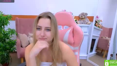 Lily online show from October 2025 02:29:02 PM