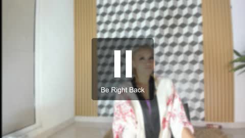 lulu__cute1 online show from December 2025 09:54:01 PM