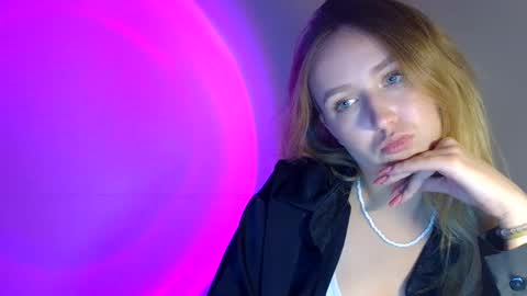 Lulu Baby18 online show from October 2025 07:54:01 PM