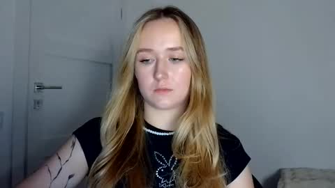 Lulu Baby18 online show from April 2026 07:38:02 PM