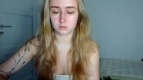 Snapshot of lulu_baby1 chatting on June 2026 10:17:02 AM Lulu Baby18 online show from June 2026 10:17:02 AM