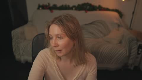 lulu_lovett online show from January 2025 01:02:02 PM