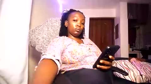 Snapshot of lulu_sparks1 chatting on June 2026 05:19:02 AM lulu_sparks1 online show from June 2026 05:19:02 AM