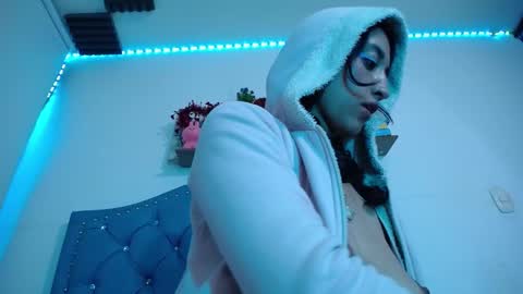 Luly online show from December 2024 10:28:02 AM