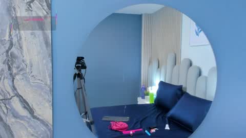 luly_dreams online show from April 2026 11:16:02 AM