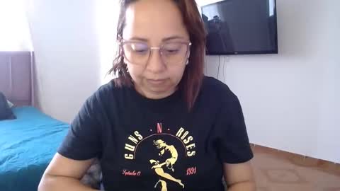 LUMI     online show from January 2025 08:41:01 PM