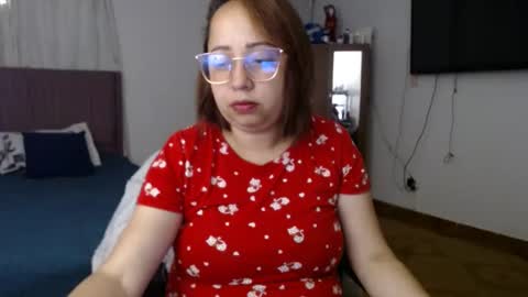 LUMI     online show from January 2025 12:36:02 AM