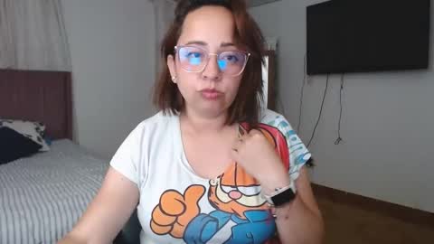 LUMI     online show from February 2025 04:05:01 AM