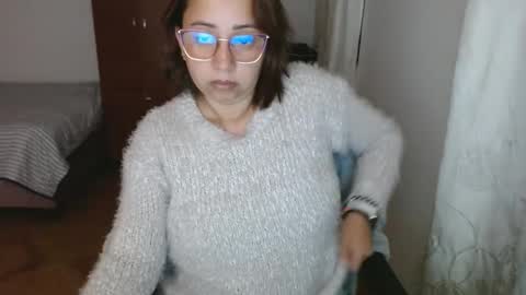 LUMI     online show from February 2025 01:13:01 AM