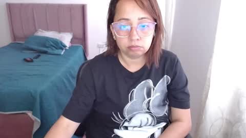 LUMI     online show from March 2025 10:28:02 PM