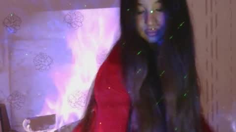 Snapshot of lumiheart chatting on November 2025 04:51:01 PM Anora online show from November 2025 04:51:01 PM