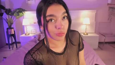 lummii_ online show from July 2026 07:13:01 PM