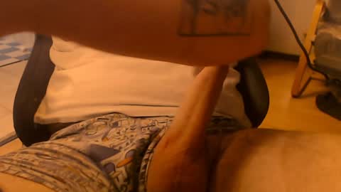 lumpie2508 online show from December 2024 11:37:01 PM