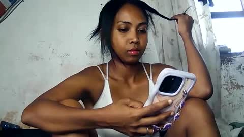 Snapshot of luna019 chatting on February 2025 02:24:01 PM Luna online show from February 2025 02:24:01 PM