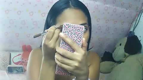 Snapshot of luna019 chatting on October 2025 10:05:02 AM Luna online show from October 2025 10:05:02 AM