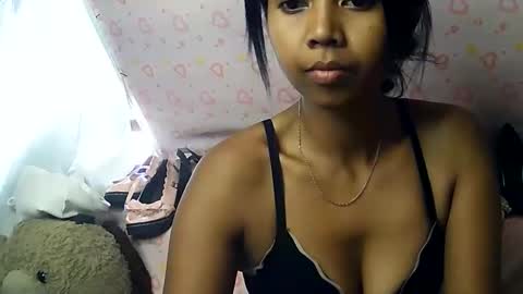 Snapshot of luna019 chatting on November 2025 06:37:01 AM Luna online show from November 2025 06:37:01 AM