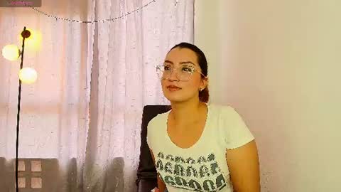 luna__velvet online show from July 2026 01:15:02 PM