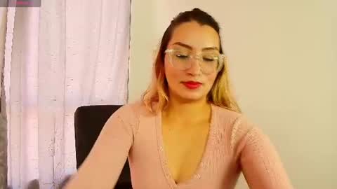 luna__velvet online show from July 2026 12:56:01 PM