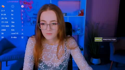 luna_berryy online show from January 2025 08:16:02 PM