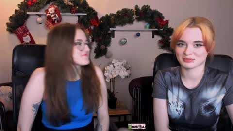 luna_berryy online show from January 2025 10:52:01 PM