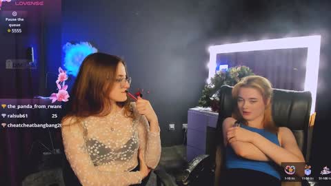 luna_berryy online show from January 2025 02:58:02 AM