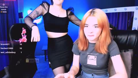 luna_berryy online show from January 2025 12:54:01 PM