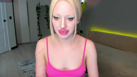 luna_beverly online show from April 2026 08:37:01 PM