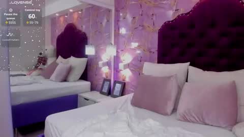 Luna Bloom online show from June 2026 06:40:01 AM