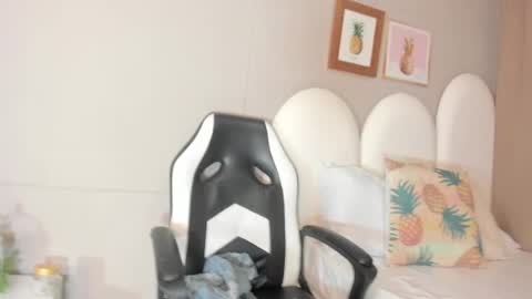 luna_bradley_ online show from March 2026 12:16:01 PM