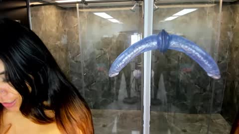 luna  online show from February 2025 11:50:02 AM