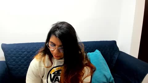 luna  online show from February 2025 11:38:02 AM