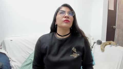 luna  online show from September 2025 11:22:02 AM