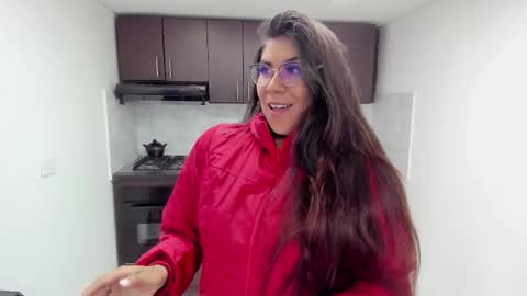 luna  online show from September 2025 11:15:01 AM