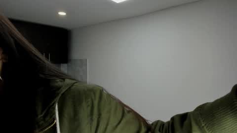 luna  online show from November 2025 11:10:02 AM