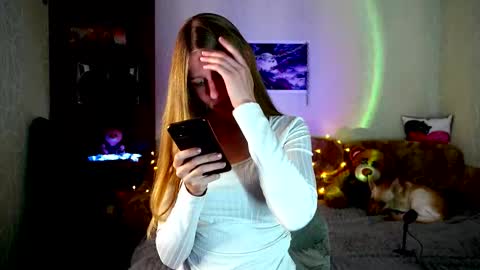 luna_evan online show from October 2025 09:54:02 AM