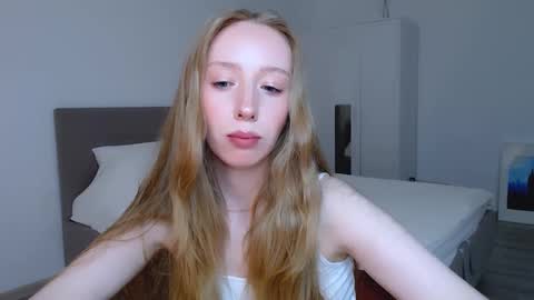 Luna online show from December 2024 07:49:01 PM