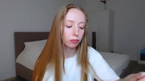 Luna online show from December 2024 12:01:02 AM