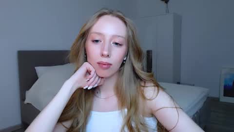 Luna online show from December 2024 09:15:01 PM