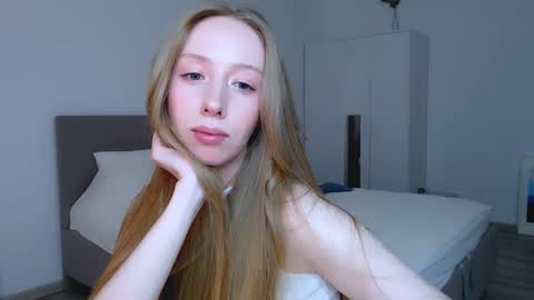 Luna online show from December 2024 10:55:02 PM