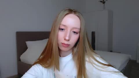 Luna online show from December 2024 09:02:02 PM