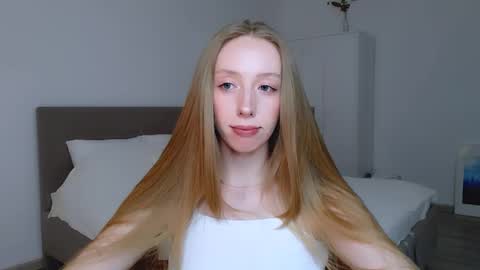 Luna online show from December 2024 07:31:02 PM