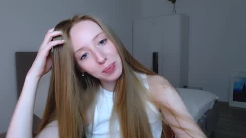 Luna online show from December 2024 01:18:01 AM