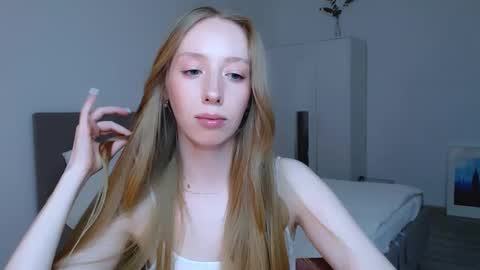 Luna online show from December 2024 11:08:01 PM