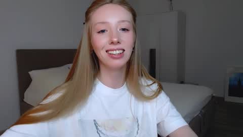 Luna online show from January 2025 09:47:01 PM