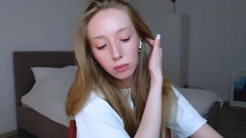 Luna online show from January 2025 02:19:01 AM