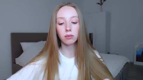 Luna online show from January 2025 08:30:02 PM