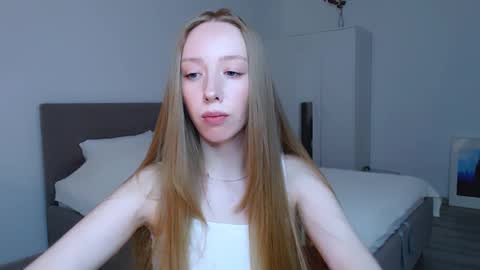 Luna online show from March 2025 06:54:01 PM