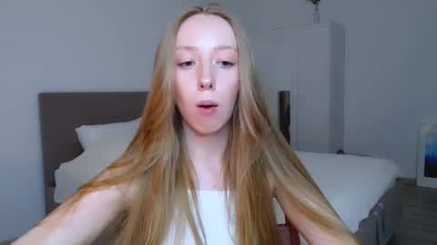 Luna online show from March 2025 10:38:01 PM