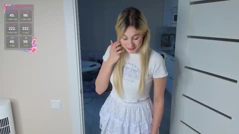 Olivia online show from November 2025 10:59:02 AM