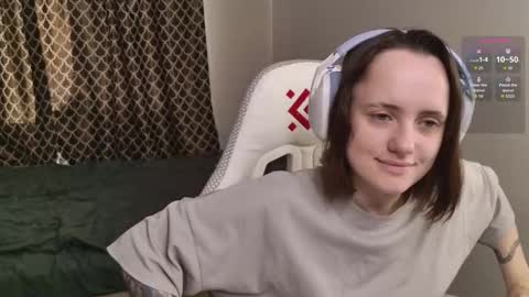 Snapshot of luna_loveeee chatting on September 2025 05:33:01 AM luna_loveeee online show from September 2025 05:33:01 AM